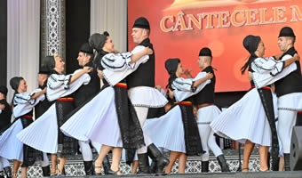 Spectacolul de tradiție „Junii Sibiului şi invitaţii lor” se difuzează  la TVR1, TVR Moldova și TVR Internațional!