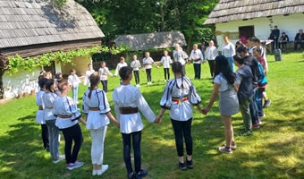 Ziua Copilului, sărbătorită prin dansuri populare