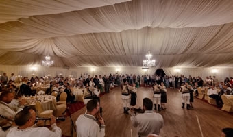 Junii Sibiului au întins hora tradițiilor la recepția Conferinței ESTC 2022