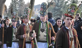 Cu drag de portul tradițional sibian