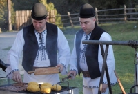 Junii Sibiului duc tradițiile românești la  Festivalul European din Landshut, Germania