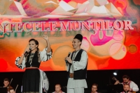 Urmăriți noi momente din Festivalul de Folclor  „Cântecele Munţilor” la TVR 1!