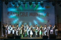 Weekend plin de antren la Festivalul Internațional „Cântecele Munților”